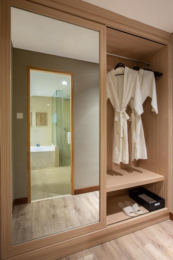 Aston Gresik Hotel & Conference Center Εξωτερικό φωτογραφία